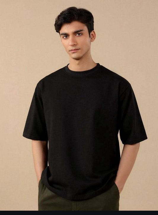 BLACK T-SHIRT